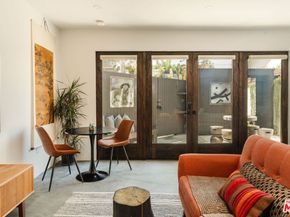 1622 Glyndon Avenue, Venice CA 90291
