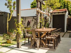 1622 Glyndon Avenue, Venice CA 90291