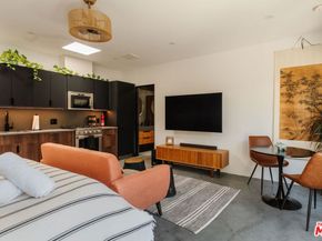 1622 Glyndon Avenue, Venice CA 90291