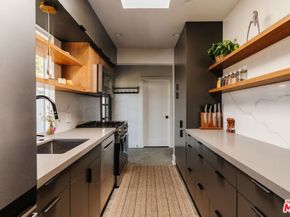 1622 Glyndon Avenue, Venice CA 90291