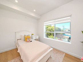 321 S Oxford Avenue 203, Los Angeles CA 90010