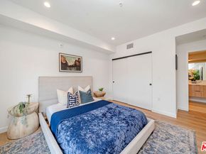 321 S Oxford Avenue 203, Los Angeles CA 90010