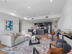 321 S Oxford Avenue 203, Los Angeles CA 90010