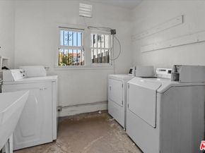 630 S Cochran Avenue, Los Angeles CA 90036