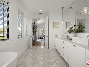 3043 Greenfield Avenue, Los Angeles CA 90034