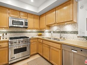 925 14th Street 19, Santa Monica CA 90403