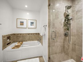 925 14th Street 19, Santa Monica CA 90403