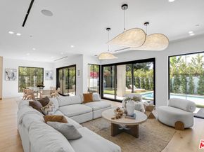 17811 Collins Street, Encino CA 91316