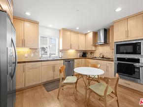 3005 Grand Canal, Venice CA 90291
