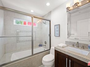 3005 Grand Canal, Venice CA 90291