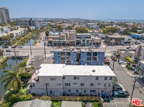 3005 Grand Canal, Venice CA 90291