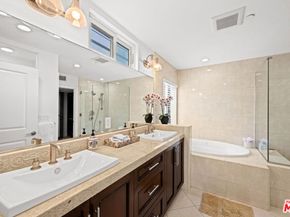3005 Grand Canal, Venice CA 90291