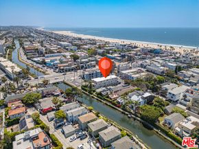 3005 Grand Canal, Venice CA 90291