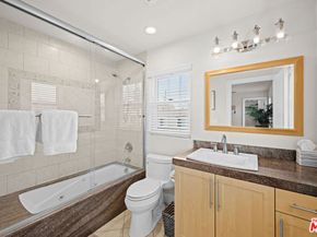 3005 Grand Canal, Venice CA 90291