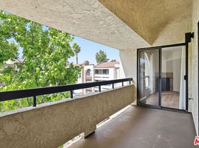 21650 Burbank Boulevard 315, Woodland Hills CA 91367