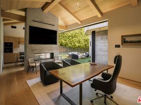 719 San Lorenzo Street, Santa Monica CA 90402