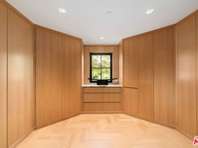 719 San Lorenzo Street, Santa Monica CA 90402