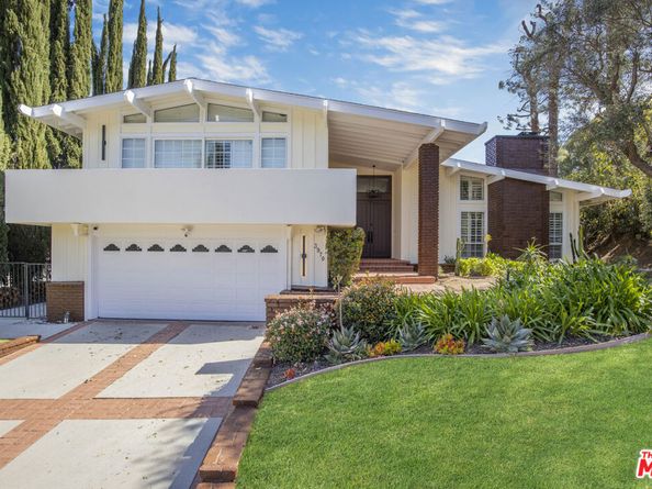 3970 Ellenita Avenue, Tarzana CA 91356