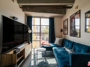 4141 Glencoe Avenue 201, Marina Del Rey CA 90292