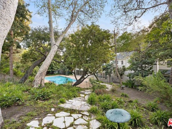 1150 Stone Canyon Road, Los Angeles CA 90077