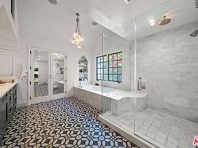 2558 Glendower Avenue, Los Angeles CA 90027