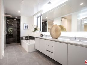 728 N Sweetzer Avenue 315, Los Angeles CA 90069