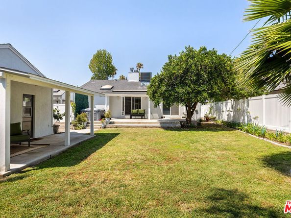 5536 Carpenter Avenue, Valley Village CA 91607