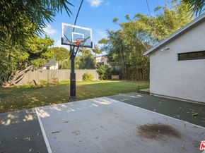 1209 Appleton Way, Venice CA 90291