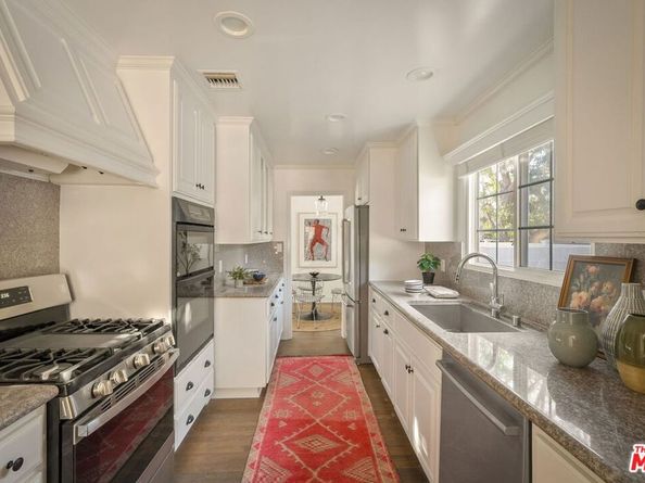 1209 Appleton Way, Venice CA 90291