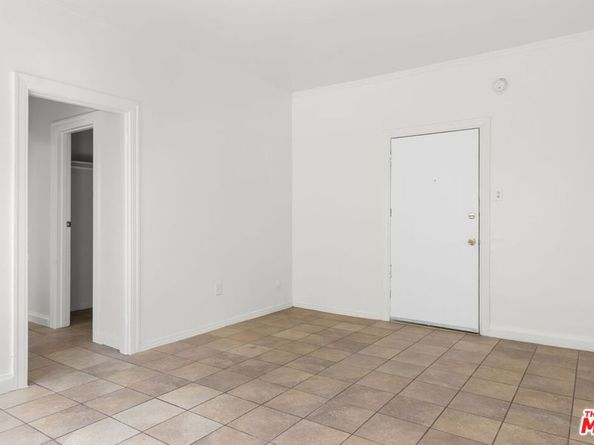 225 W Adams Boulevard, Los Angeles CA 90007