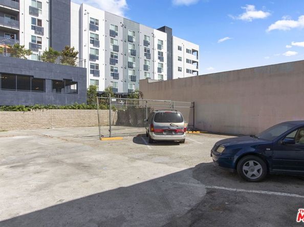 225 W Adams Boulevard, Los Angeles CA 90007