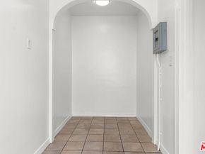 225 W Adams Boulevard, Los Angeles CA 90007