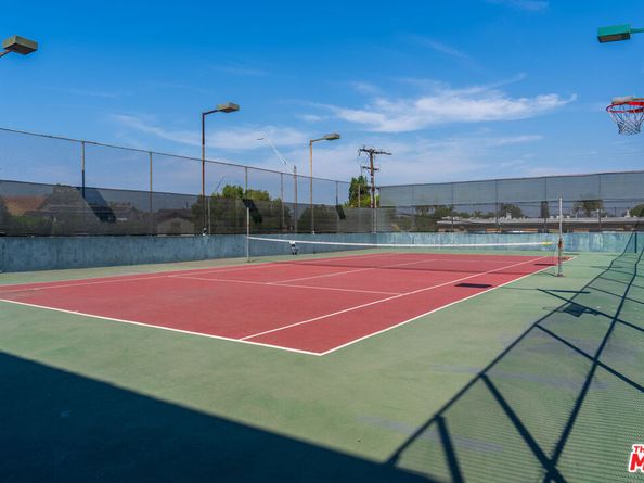 5585 E Pacific Coast Highway 340, Long Beach CA 90804