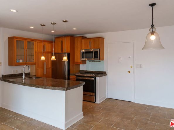 5585 E Pacific Coast Highway 340, Long Beach CA 90804