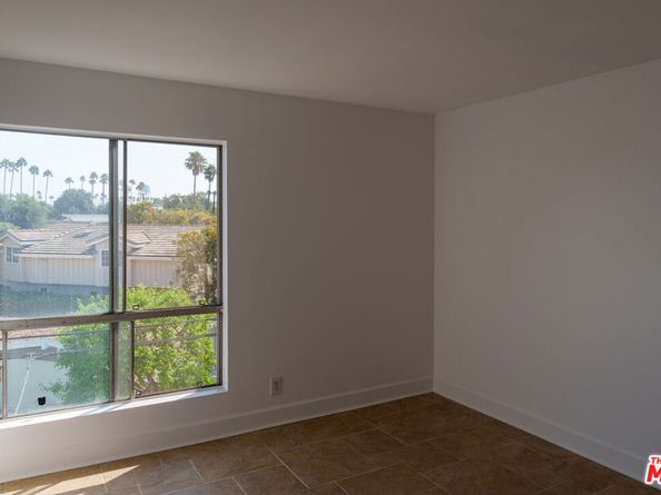 5585 E Pacific Coast Highway 340, Long Beach CA 90804