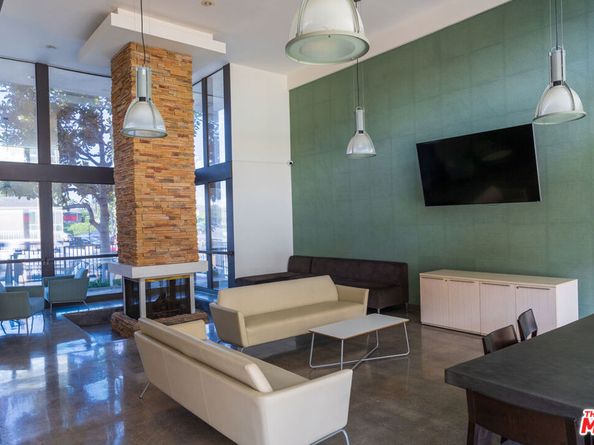 5585 E Pacific Coast Highway 340, Long Beach CA 90804