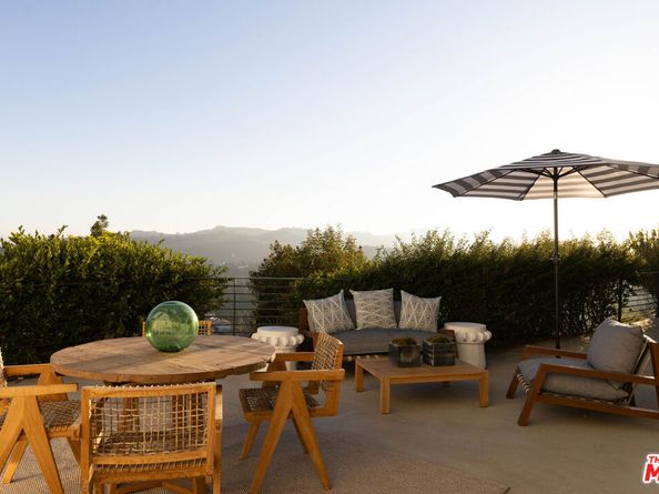 6300 Mulholland Highway, Los Angeles CA 90068