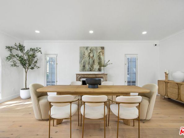 832 S Plymouth Boulevard, Los Angeles CA 90005