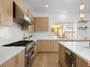 832 S Plymouth Boulevard, Los Angeles CA 90005