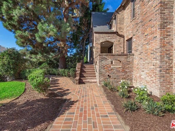 832 S Plymouth Boulevard, Los Angeles CA 90005