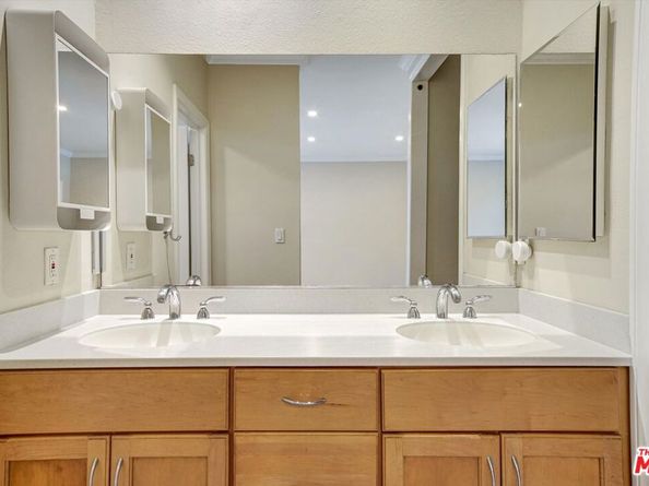 1328 S Bundy Drive 1, Los Angeles CA 90025