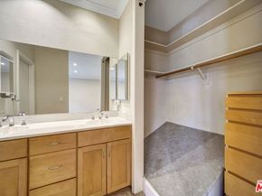 1328 S Bundy Drive 1, Los Angeles CA 90025