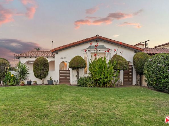 8229 S Mariposa Avenue, Los Angeles CA 90044
