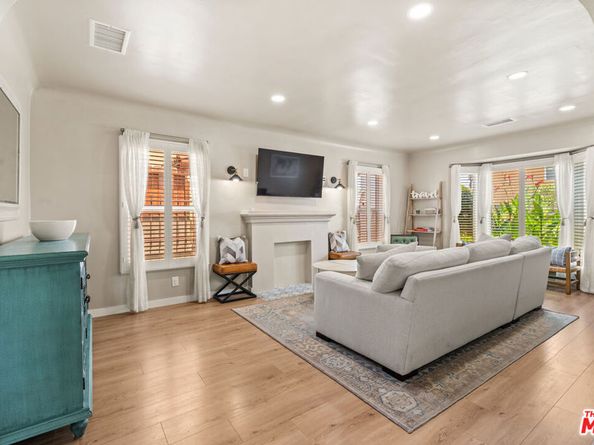 8229 S Mariposa Avenue, Los Angeles CA 90044
