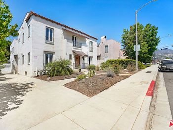 719 N Jackson Street