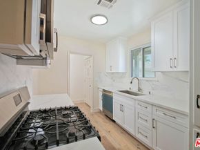 7423 Jumilla Avenue, Winnetka CA 91306