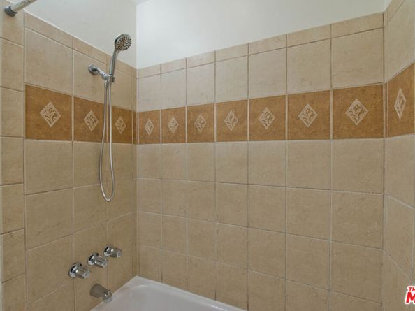 7423 Jumilla Avenue, Winnetka CA 91306