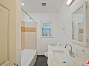 7423 Jumilla Avenue, Winnetka CA 91306