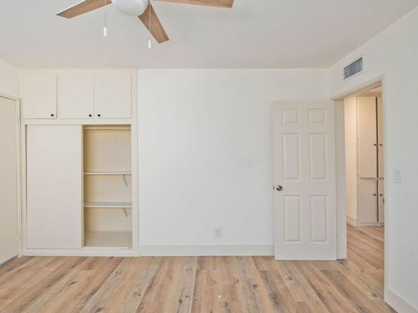 7423 Jumilla Avenue, Winnetka CA 91306