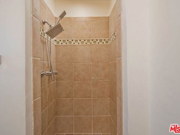 7423 Jumilla Avenue, Winnetka CA 91306
